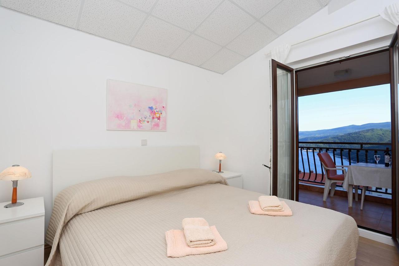 Apartments Emilia Rabac Esterno foto