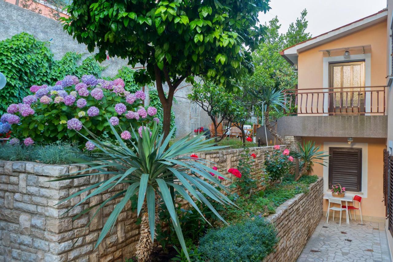 Apartments Emilia Rabac Esterno foto